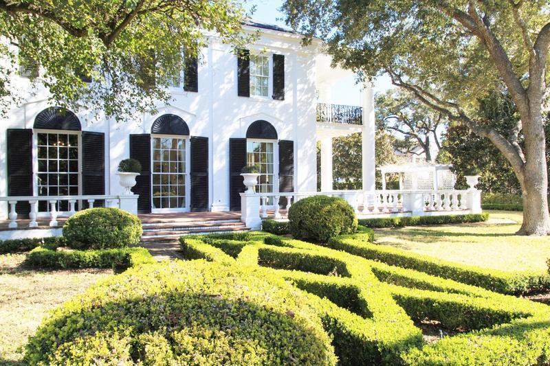 Immaculate Gardens at Fagan Home in Old Victoria
