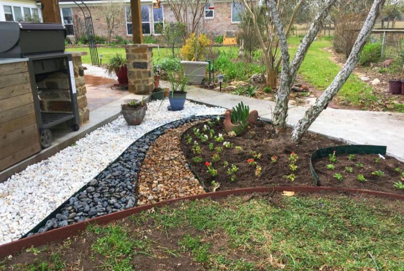 Attractive rock garden helps manipulate light